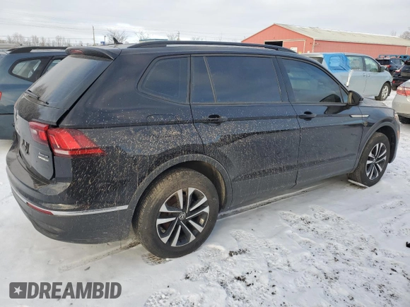 2022 Volkswagen Tiguan S z VIN 3VV0B7AX7NM133231, wystawiony jako Copart lot #85285634 z przebiegiem 92 138 mil mil oraz Czysty tytuł • Clean title. Historia ofert i sprzedaży dostępna na DreamBid. Obrazek 3.