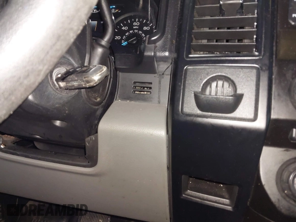 2015 Ford F-150 XL with VIN 1FTEX1C84FKF19753, listed as a IAAI auction lot 41561147 with 170,675 mi miles. Bid and sale history available at carsss.com. Image 11.