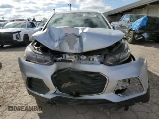2020 Chevrolet Trax LS with VIN 3GNCJKSB2LL322934, listed as a Copart auction lot 49228295 with 104,391 mi miles and Salvage title. Bid and sale history available at DreamBid. Image 5.