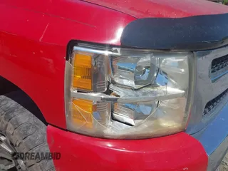 2008 Chevrolet Silverado 1500 Work Truck with VIN 2GCEC13C981113504, listed as a IAAI auction lot 42052052 with 290,072 mi miles and . Bid and sale history available at DreamBid. Image 6.