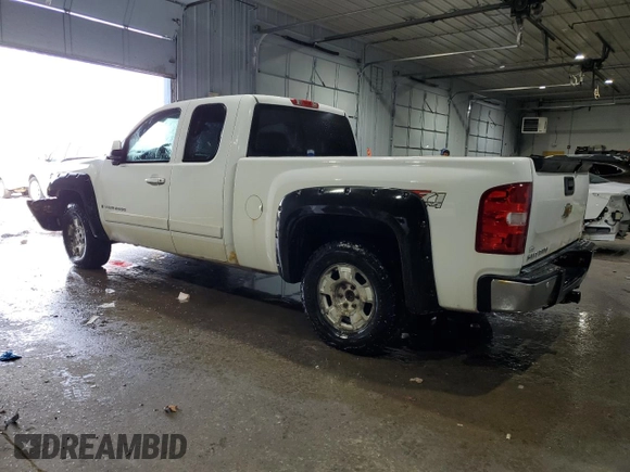 2008 Chevrolet Silverado 1500 LTZ with VIN 1GCEK19J98E195693, listed as a Copart auction lot 46072095 with 239,888 mi miles and Salvage Title. Bid and sale history available at DreamBid. Image 2.