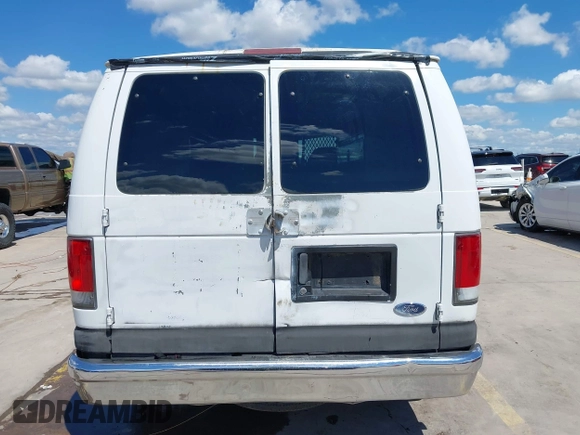 1998 Ford Econoline Cargo z VIN 1FTPE24L0WHA26141, wystawiony jako IAAI lot #42222412 z przebiegiem 345 331 mil mil oraz . Historia ofert i sprzedaży dostępna na DreamBid. Obrazek 16.
