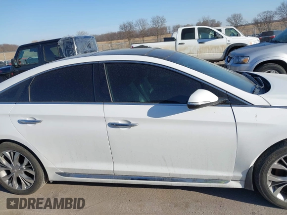 2015 Hyundai Sonata Sport with VIN 5NPE34AB6FH140232, listed as a IAAI auction lot 41805920 with 134,373 mi miles and . Bid and sale history available at carsss.com. Image 13.