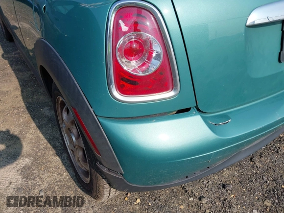 2012 MINI Hardtop with VIN WMWSU3C58CT185467, listed as a IAAI auction lot 42400558 with 303,230 mi miles and . Bid and sale history available at DreamBid. Image 12.