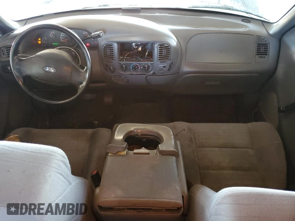 2003 Ford F-150 XL с VIN 2FTRX17W43CA44079, выставлен на аукционе Copart как лот 56494625 с пробегом 275 274 миль миль и Списание • Salvage title. История ставок и продаж доступна на DreamBid. Изображение 8.