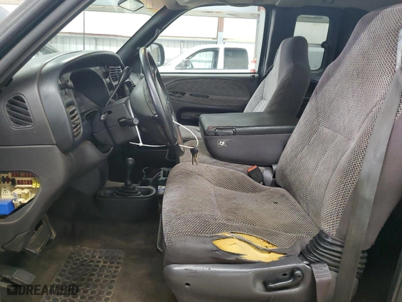 1998 Dodge Ram 1500 with VIN 1B7HF13Y0WJ150721, listed as a Copart auction lot 82356684 with 209,291 mi miles and Salvage Title. Bid and sale history available at carsss.com. Image 7.