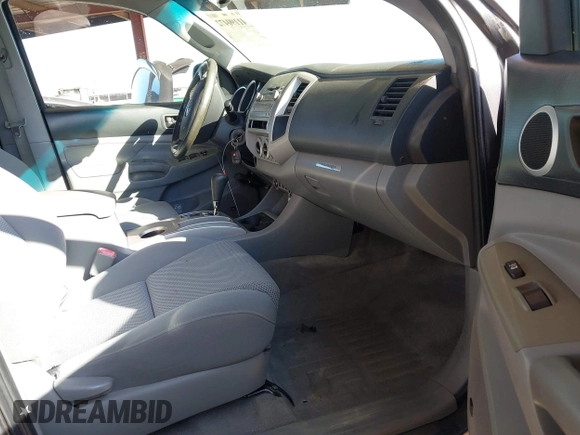 2011 Toyota Tacoma with VIN 3TMMU4FN0BM032561, listed as a IAAI auction lot 41190472 with 188,862 mi miles and . Bid and sale history available at DreamBid. Image 5.