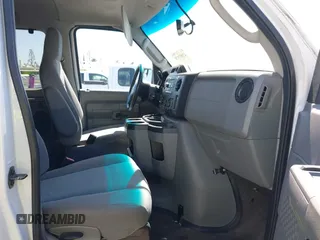 2014 Ford Econoline Passenger XL with VIN 1FBNE3BL9EDA22177, listed as a IAAI auction lot 42097378 with 232,100 mi miles. Bid and sale history available at carsss.com. Image 5.
