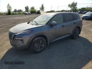 2024 Nissan Rogue S z VIN JN8BT3AB5RW421714, wystawiony jako Copart lot #68622474 z przebiegiem Nie podano mil oraz Nie do naprawy • Non repairable. Historia ofert i sprzedaży dostępna na DreamBid. Obrazek 1.