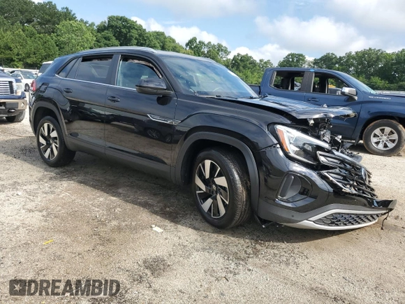 2025 Volkswagen Atlas SE with VIN 1V2WE2CA4SC224304, listed as a Copart auction lot 60569065 with 1,524 mi miles and Salvage title. Bid and sale history available at DreamBid. Image 4.