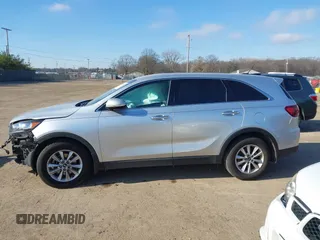 2020 Kia Sorento LX with VIN 5XYPG4A31LG638850, listed as a IAAI auction lot 40982683 with 143,149 mi miles. Bid and sale history available at carsss.com. Image 15.