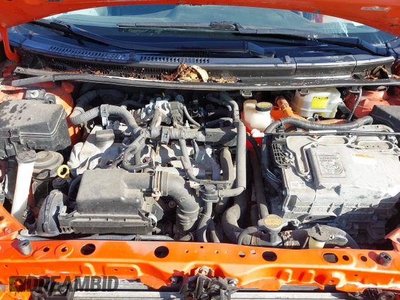 2013 Toyota Prius One z VIN JTDKDTB33D1031684, wystawiony jako IAAI lot #40034642 z przebiegiem Nie podano mil oraz . Historia ofert i sprzedaży dostępna na DreamBid. Obrazek 10.