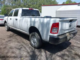 2022 Ram 2500 Tradesman with VIN 3C6UR5HJ5NG202232, listed as a IAAI auction lot 42069847 with 93,426 mi miles. Bid and sale history available at carsss.com. Image 3.