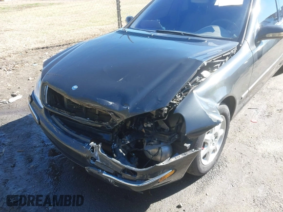 2002 Mercedes-Benz S-Class 4.3L with VIN WDBNG70J42A269648, listed as a IAAI auction lot 41634588 with 141,894 mi miles. Bid and sale history available at carsss.com. Image 6.