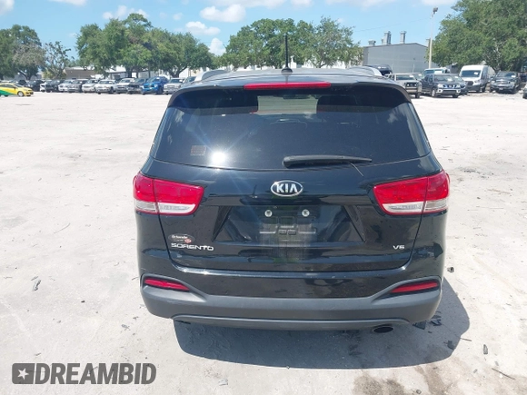 2017 Kia Sorento LX z VIN 5XYPGDA51HG330957, wystawiony jako IAAI lot #42189378 z przebiegiem 139 835 mil mil oraz . Historia ofert i sprzedaży dostępna na DreamBid. Obrazek 16.