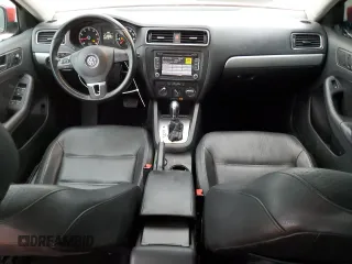 2013 Volkswagen Jetta SE with VIN 3VWDP7AJ0DM433329, listed as a Copart auction lot 54247495 with 153,036 mi miles and Salvage title. Bid and sale history available at DreamBid. Image 8.