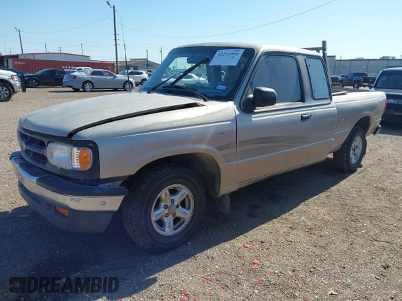 1996 Mazda B-Series Truck SE z VIN 4F4CR16U1TTM09587, wystawiony jako IAAI lot #42232994 z przebiegiem 22 310 mil mil oraz . Historia ofert i sprzedaży dostępna na DreamBid. Obrazek 18.
