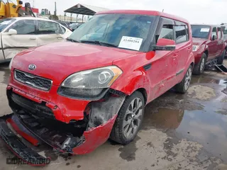 2013 Kia Soul + with VIN KNDJT2A62D7628259, listed as a IAAI auction lot 41400204 with 87,200 mi miles. Bid and sale history available at carsss.com. Image 18.