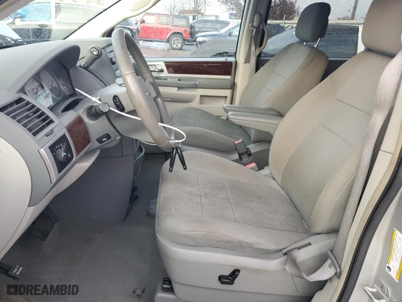 2010 Chrysler Town & Country Touring with VIN 2A4RR5D1XAR300594, listed as a Copart auction lot 83948724 with 139,929 mi miles and Salvage Title. Bid and sale history available at carsss.com. Image 7.