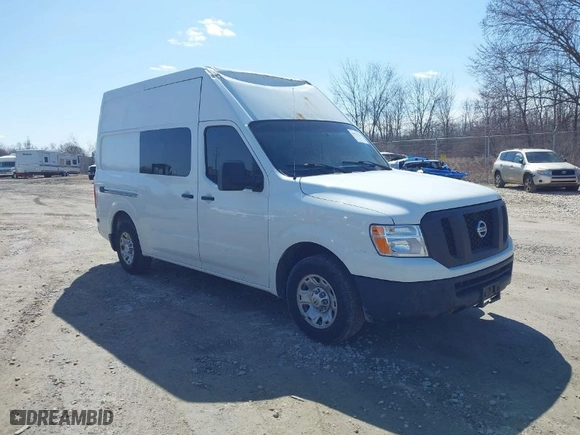 2015 Nissan NV Cargo SV with VIN 1N6BF0LYXFN804081, listed as a IAAI auction lot 41976531 with 164,627 mi miles. Bid and sale history available at carsss.com. Image 1.