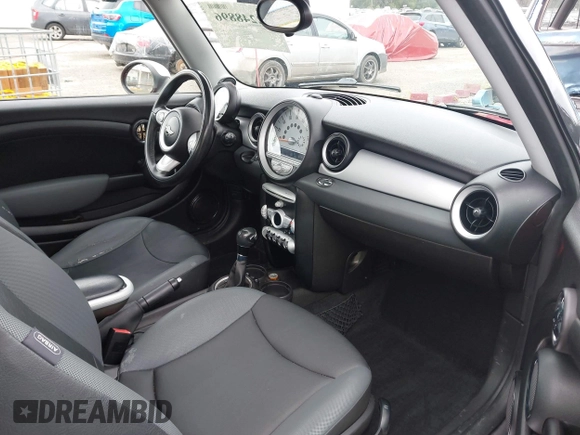 2010 MINI Hardtop with VIN WMWMF3C51ATZ65259, listed as a IAAI auction lot 42248896 with 106,216 mi miles and . Bid and sale history available at DreamBid. Image 5.