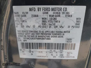 2009 Ford Escape XLT with VIN 1FMCU03709KB87490, listed as a IAAI auction lot 41989526 with 186,207 mi miles. Bid and sale history available at carsss.com. Image 9.