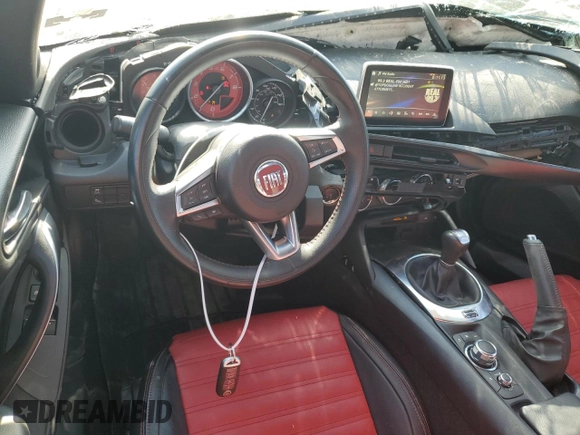 2018 FIAT 124 Spider Abarth z VIN JC1NFAEK0J0136955, wystawiony jako Copart lot #78896054 z przebiegiem 18 888 mil mil oraz Szkoda całkowita • Salvage title. Historia ofert i sprzedaży dostępna na DreamBid. Obrazek 8.