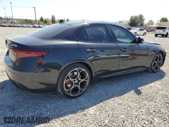 2022 Alfa Romeo Giulia Veloce with VIN ZARFAMBN1N7660074, listed as a Copart auction lot 52597895 with 38,959 mi miles and Salvage Title. Bid and sale history available at carsss.com. Image 3.