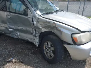 2004 Toyota Highlander z VIN JTEEP21A040013238, wystawiony jako IAAI lot #42094623 z przebiegiem 190 030 mil mil oraz . Historia ofert i sprzedaży dostępna na DreamBid. Obrazek 1.