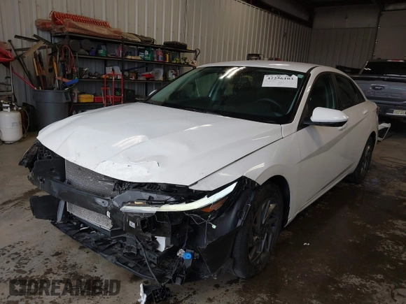2024 Hyundai Elantra SEL with VIN KMHLM4DG9RU639379, listed as a IAAI auction lot 42256103 with 24,318 mi miles and . Bid and sale history available at DreamBid. Image 18.