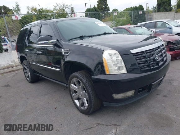 2008 Cadillac Escalade z VIN 1GYFK63848R223426, wystawiony jako IAAI lot #41981521 z przebiegiem 136 773 mil mil oraz . Historia ofert i sprzedaży dostępna na DreamBid. Obrazek 1.