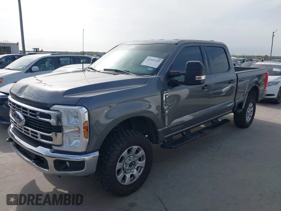 2024 Ford F-250 XL with VIN 1FT7W2BT5RED57884, listed as a IAAI auction lot 42605362 with 37,644 mi miles and . Bid and sale history available at DreamBid. Image 2.