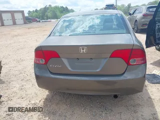 2007 Honda Civic LX z VIN 1HGFA16507L002857, wystawiony jako IAAI lot #42187455 z przebiegiem 111 591 mil mil oraz . Historia ofert i sprzedaży dostępna na DreamBid. Obrazek 16.