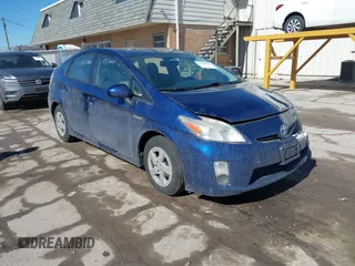 2011 Toyota Prius I with VIN JTDKN3DU0B1442900, listed as a IAAI auction lot 41672350 with 203,998 mi miles. Bid and sale history available at carsss.com. Image 1.