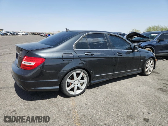 2012 Mercedes-Benz C 250 Sport z VIN WDDGF4HB3CA597983, wystawiony jako Copart lot #62301835 z przebiegiem 194 268 mil mil oraz Czysty tytuł • Clean title. Historia ofert i sprzedaży dostępna na DreamBid. Obrazek 3.