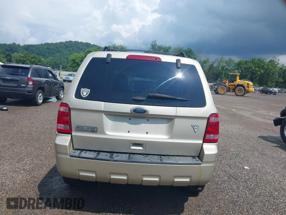 2012 Ford Escape XLT with VIN 1FMCU0D77CKB01050, listed as a IAAI auction lot 42513535 with 190,526 mi miles and . Bid and sale history available at DreamBid. Image 17.