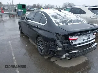 2019 BMW 3 Series 330i с VIN WBA5R1C53KAE82114, выставлен на аукционе IAAI как лот 41632512 с пробегом 92 454 миль миль и . История ставок и продаж доступна на DreamBid. Изображение 3.