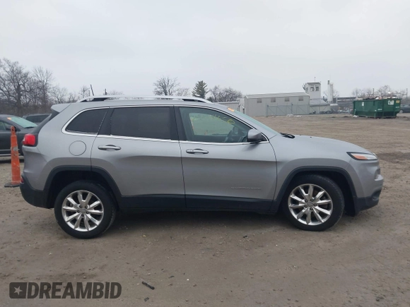 2017 Jeep Cherokee Limited with VIN 1C4PJLDB2HW517656, listed as a IAAI auction lot 41544650 with 143,309 mi miles. Bid and sale history available at carsss.com. Image 14.