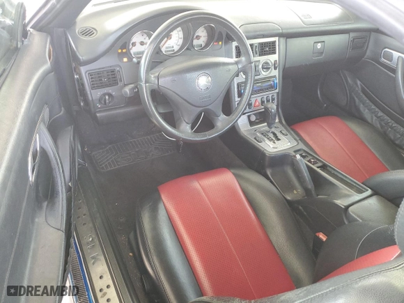 2001 Mercedes-Benz SLK-Class Kompressor with VIN WDBKK49F81F171836, listed as a Copart auction lot 45550685 with 114,382 mi miles and Salvage Title. Bid and sale history available at carsss.com. Image 8.