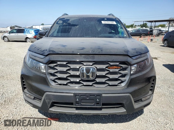 2024 Honda Passport TrailSport with VIN 5FNYF8H67RB004926, listed as a Copart auction lot 72783164 with 860 mi miles and Salvage Title. Bid and sale history available at carsss.com. Image 5.