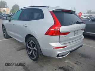 2023 Volvo XC60 Recharge Plug-In Hybrid Ultimate Dark Theme with VIN YV4H60DX1P1218958, listed as a IAAI auction lot 41621003 with 13,659 mi miles. Bid and sale history available at carsss.com. Image 3.