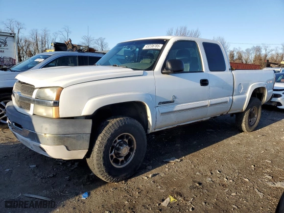 2003 Chevrolet Silverado 2500HD LS with VIN 1GCHK29U13E214078, listed as a Copart auction lot 43238785 with 321,528 mi miles and Salvage Title. Bid and sale history available at carsss.com. Image 1.