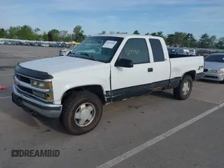 1997 Chevrolet Silverado 1500 with VIN 1GCEK19R5VE232708, listed as a IAAI auction lot 42197468 with 208,458 mi miles and . Bid and sale history available at DreamBid. Image 17.