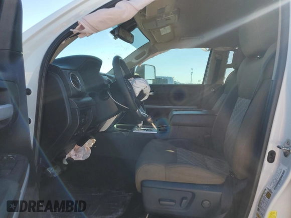 2018 Toyota Tundra 2WD SR5 with VIN 5TFEY5F12JX233799, listed as a Copart auction lot 82091024 with 105,972 mi miles and Non Repairable. Bid and sale history available at carsss.com. Image 7.