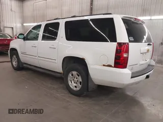 2013 Chevrolet Suburban LT with VIN 1GNSKJE74DR145680, listed as a IAAI auction lot 42114209 with 178,052 mi miles. Bid and sale history available at carsss.com. Image 3.