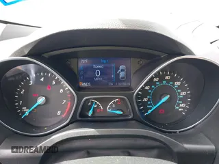2014 Ford Escape SE z VIN 1FMCU0GX3EUD58029, wystawiony jako IAAI lot #41737972 z przebiegiem 110 155 mil mil oraz . Historia ofert i sprzedaży dostępna na DreamBid. Obrazek 7.