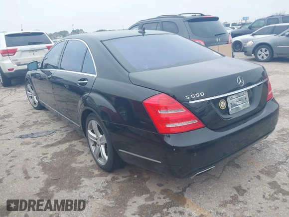 2011 Mercedes-Benz S-Class S 550 with VIN WDDNG7BB1BA362219, listed as a IAAI auction lot 41439408 with 165,076 mi miles. Bid and sale history available at carsss.com. Image 3.