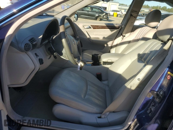 2005 Mercedes-Benz C 240 with VIN WDBRF61J55F577772, listed as a Copart auction lot 87605215 with 148,307 mi miles and Salvage Title. Bid and sale history available at DreamBid. Image 7.