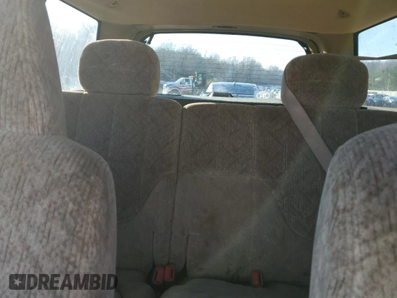 1998 GMC Jimmy SL with VIN 1GKCS13WXW2516025, listed as a Copart auction lot 88762955 with 140,381 mi miles and Salvage Title. Bid and sale history available at carsss.com. Image 10.