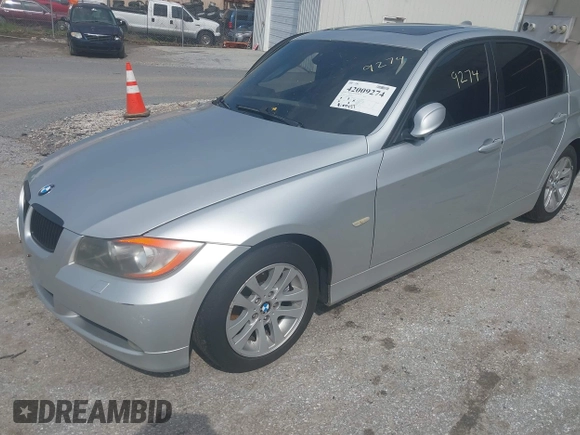 2007 BMW 3 Series 328xi with VIN WBAVC93597K034927, listed as a IAAI auction lot 42009274 with 184,427 mi miles and . Bid and sale history available at DreamBid. Image 19.